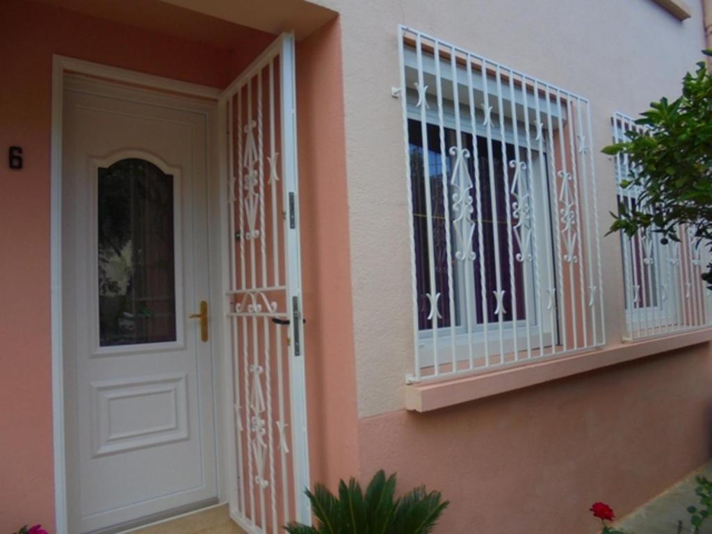 Chambres Tout Confort,Gare Tgv ,Wifi,Clim, Parking,Pt Dejeuner Perpignan Exteriér fotografie